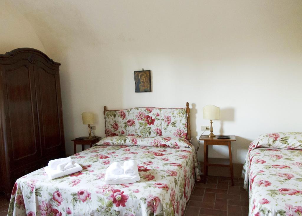 فيلا Agriturismo La Volta كاشينا الغرفة الصورة